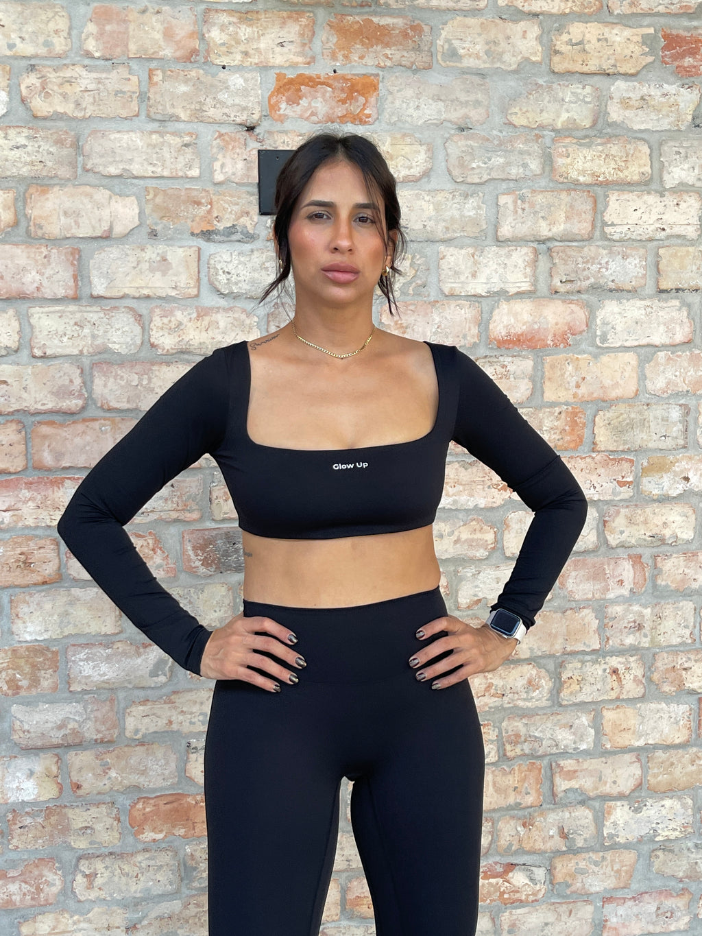 Glow Elite Set – Black Edition (Top + Leggings)